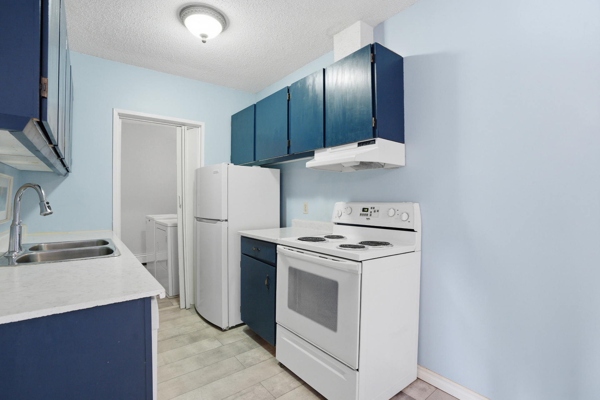 萨斯卡通河东顶层边户公寓出售——419 Tait Court #307——林与唐地产 - 4